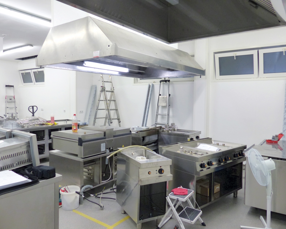 Wände – REDEWA – Professionelle Lösungen für den Hygienebau